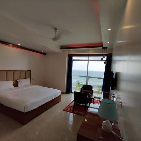 Hotel Sea Moon Кокс Базар Екстериор снимка