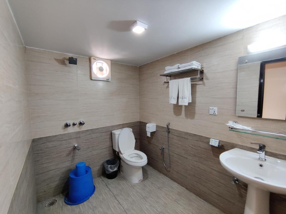 Hotel Sea Moon Кокс Базар Екстериор снимка