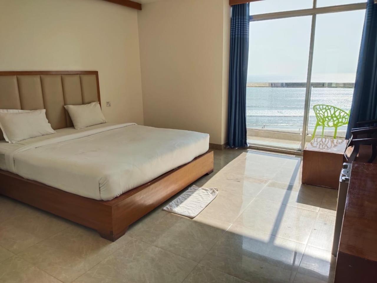 Hotel Sea Moon Кокс Базар Екстериор снимка